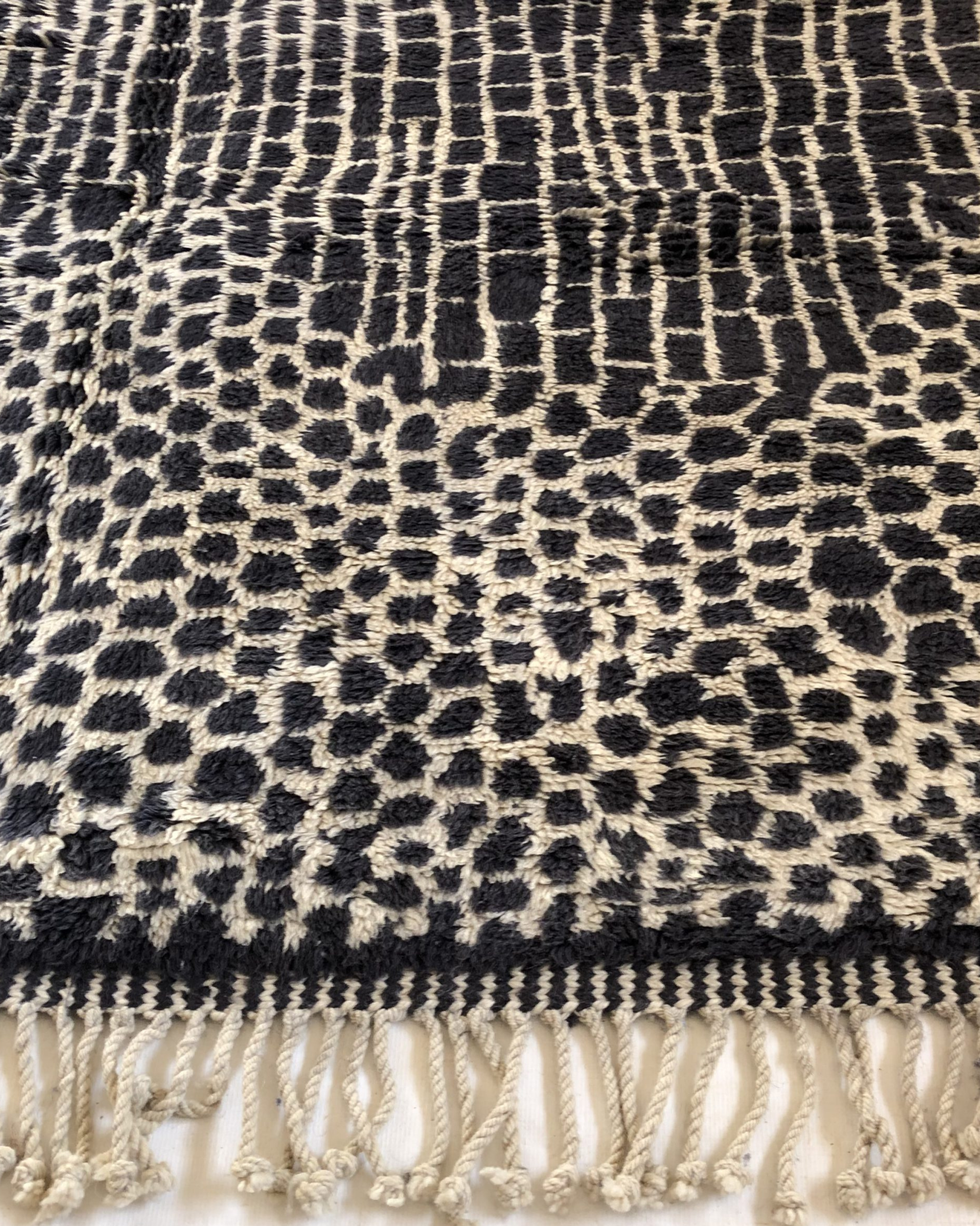 Grand Tapis Marocain Luxe Panther — 208×308 cm | Laine Vierge Noué Main