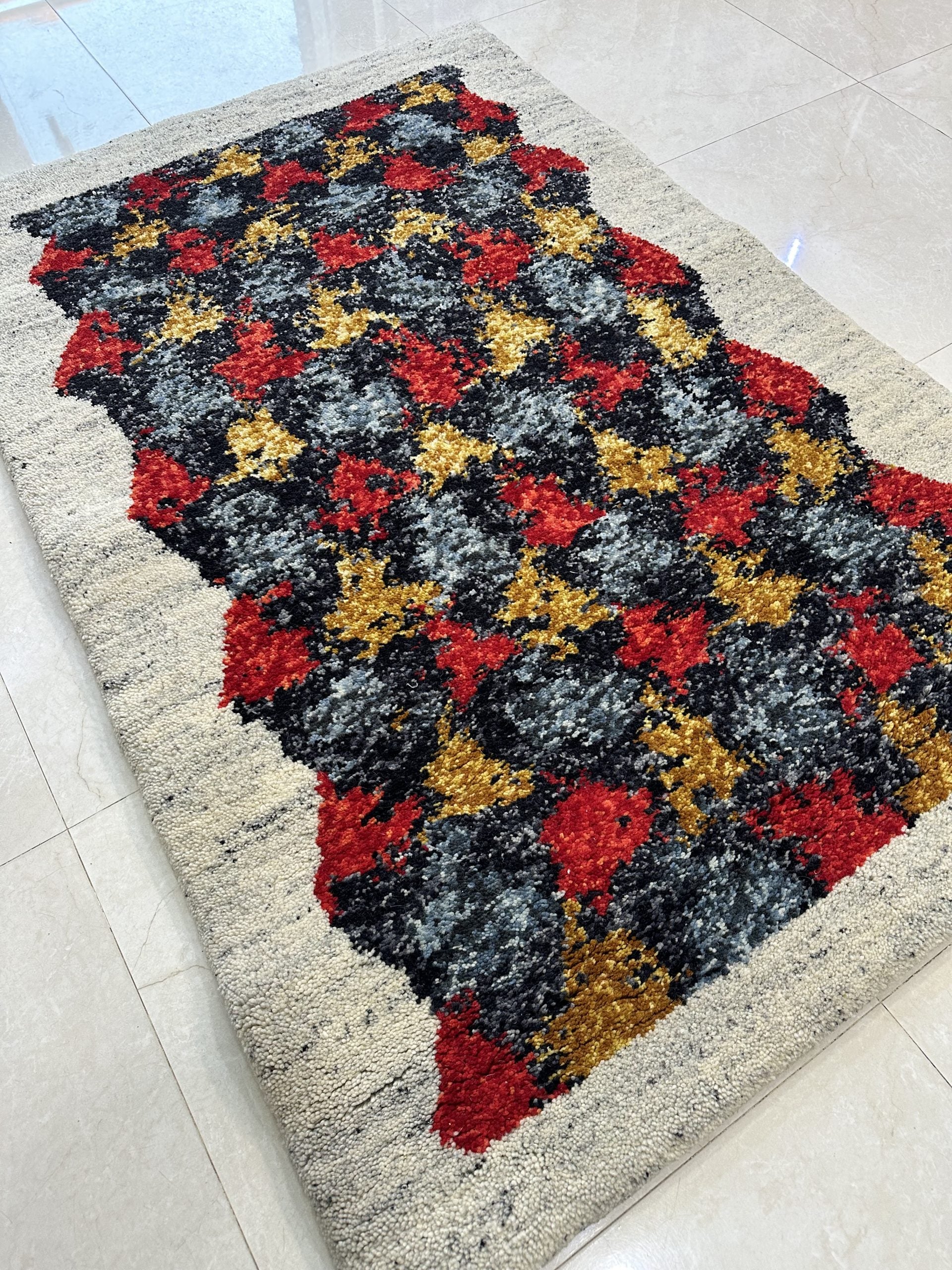 Tapis Marocain Fait Main TAWADA — 120×180 cm | Laine Vierge Noué Main