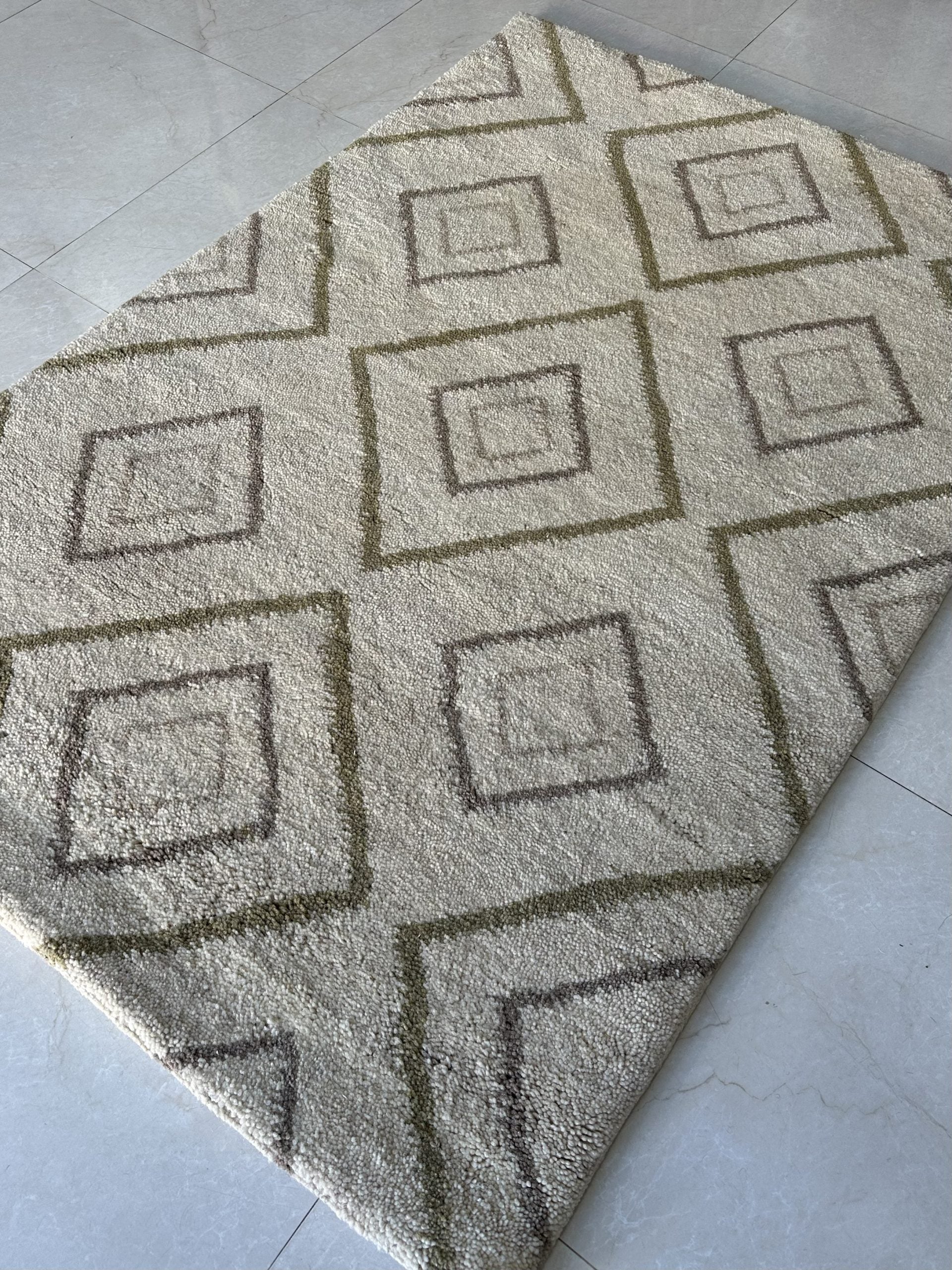 Tapis Marocain Fait Main AZRU — 120×180 cm | Bleu Nuit Laine Vierge Noué Main